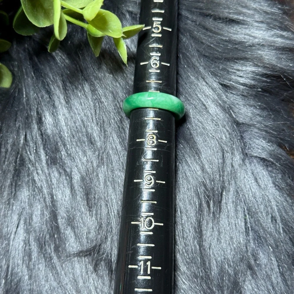 Green Jade-Style - Polished‎ Green Resin Ring
